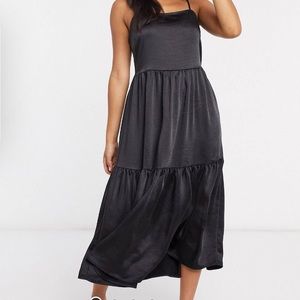 Black tiered midi dress